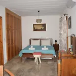 Farma Koudoura * Τράπεζα
