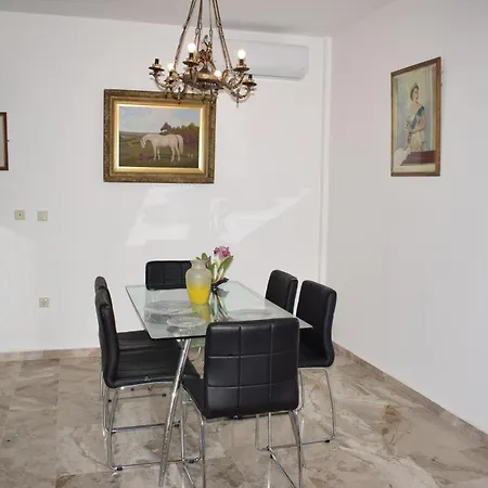 Farma Koudoura Σπίτι διακοπών Τράπεζα
