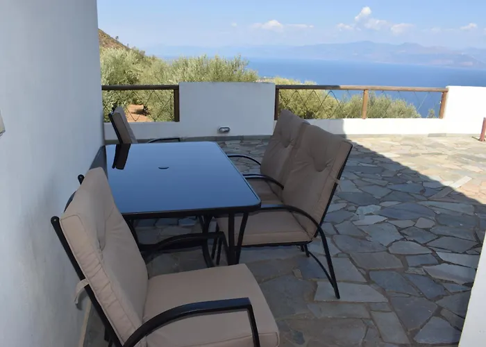 Farma Koudoura * Trapeza (Peloponnese)